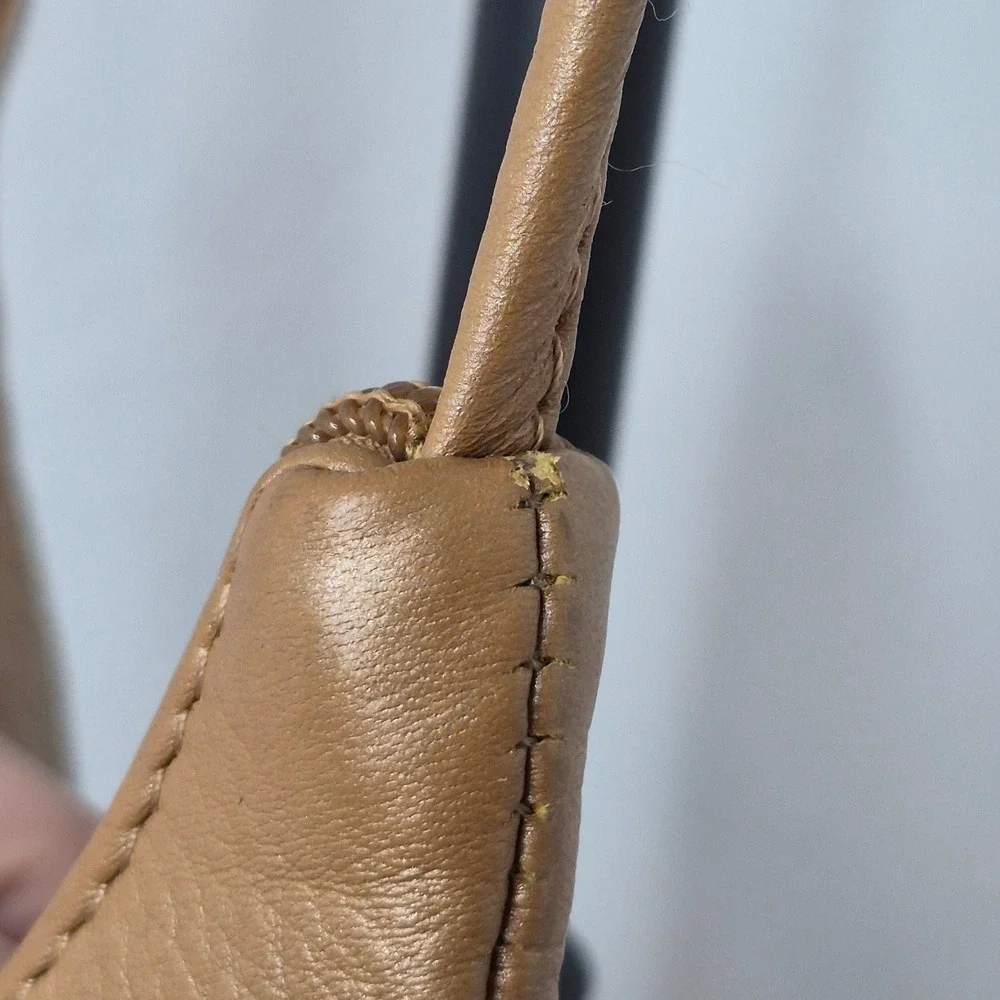 Stone Mountain Tan Pebble Leather Crossbody‎ Bag Small Multi Pocket Purse Hobo